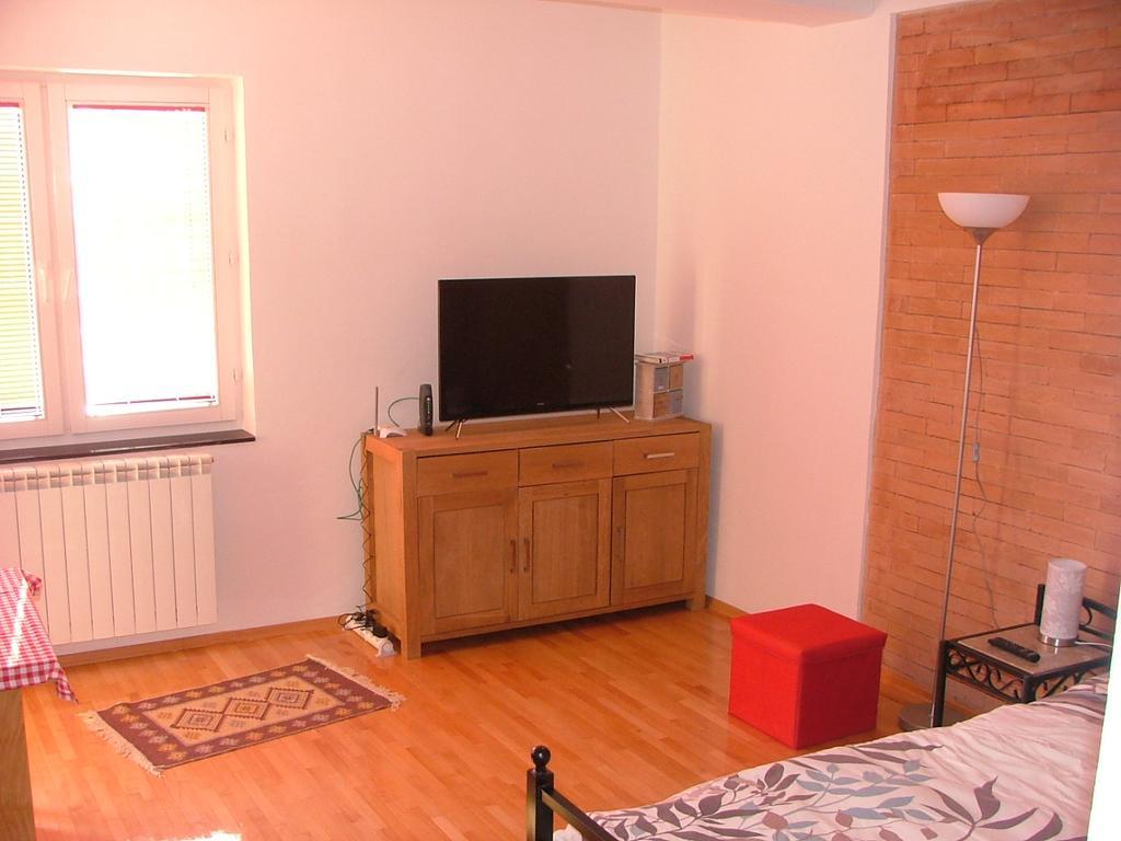 Risto'S Apartment Skopje Exteriör bild