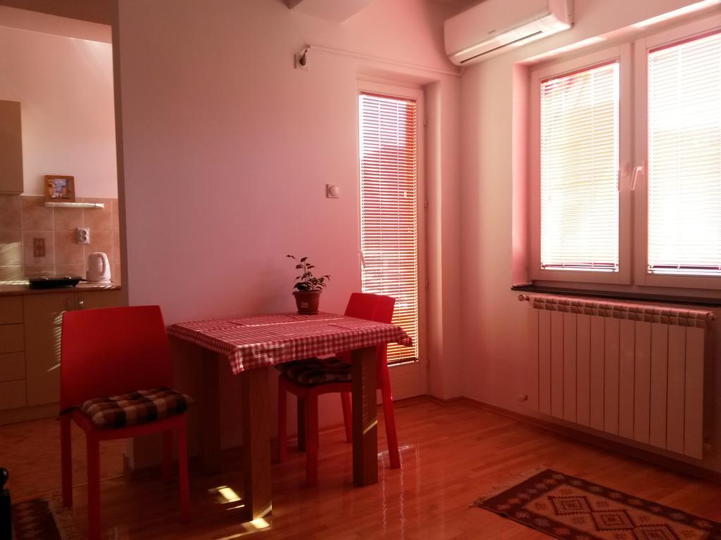 Risto'S Apartment Skopje Exteriör bild